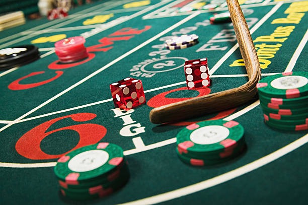 Hip Hop Panda game interface on 1poker mobile app showing spin controls, payline display, and live-dealer table switcher
